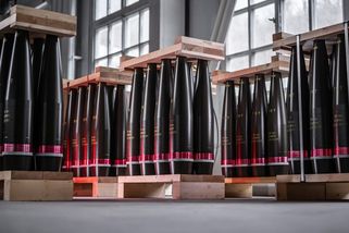 Od šrotu ke stovkám miliard. Jak se zrodilo Strnadovo zbrojní impérium - Seznam Zprávy